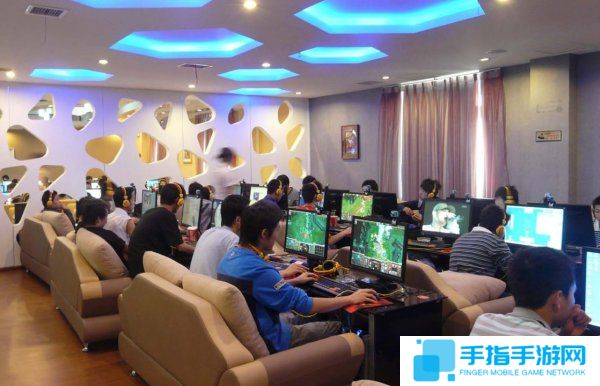 上班不如玩游戏 中国核心PC玩家每周玩42小时