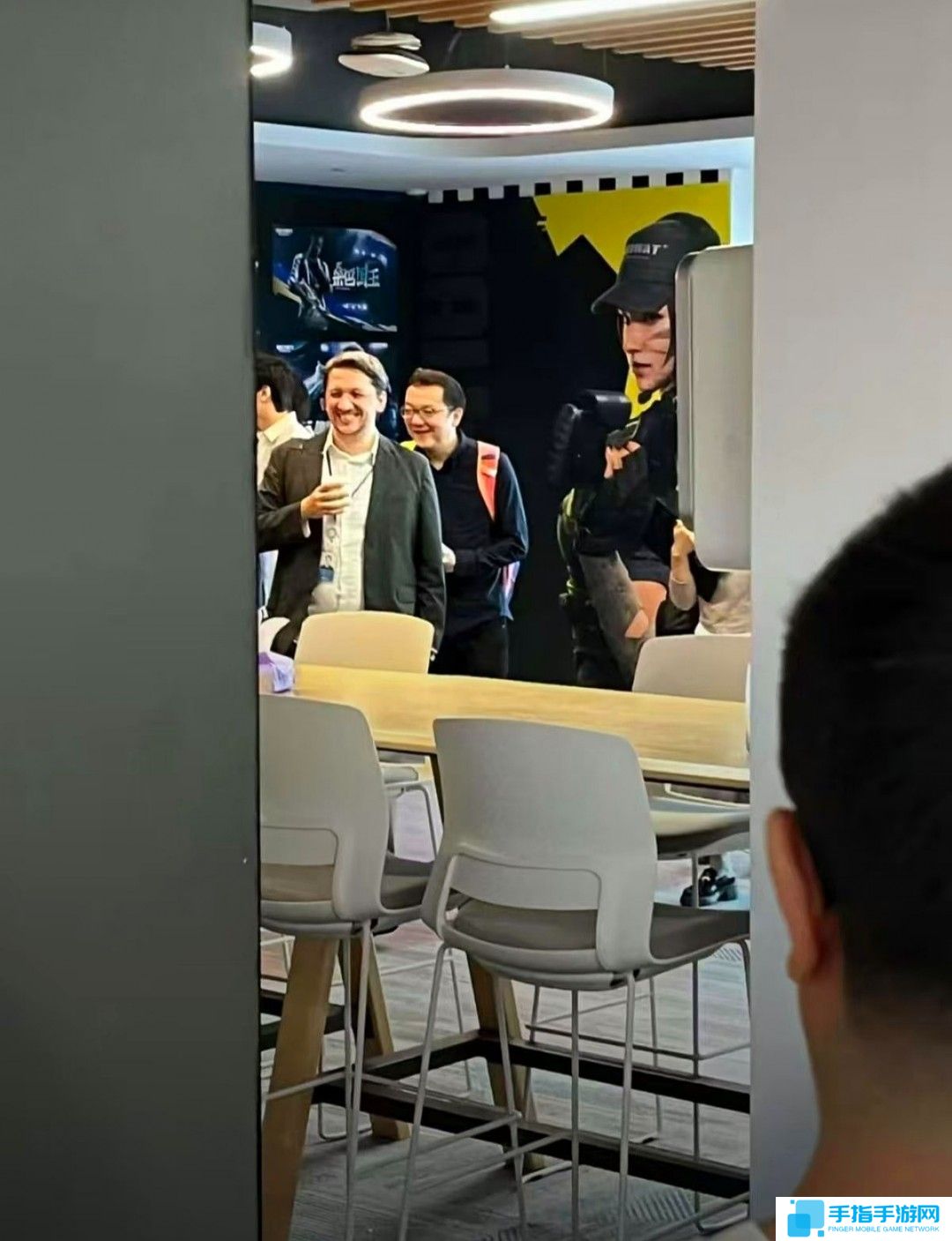 《艾尔登法环》手游要来？宫崎英高现身腾讯大楼