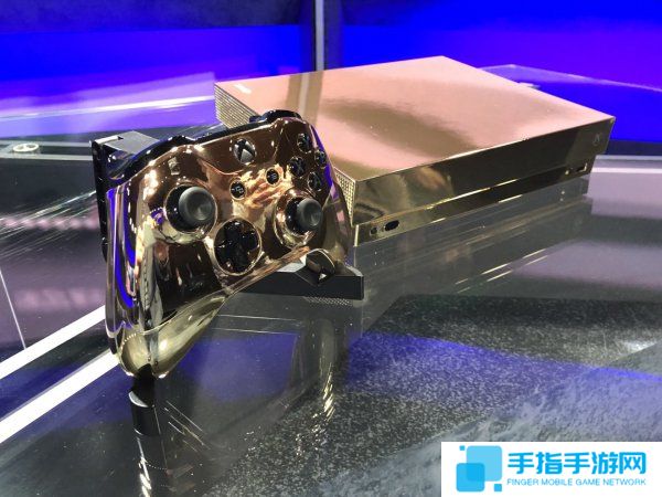 微软推24K纯金Xbox One X
