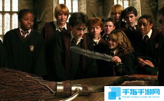 来魔法学校上课 《哈利波特》手游2018年上架