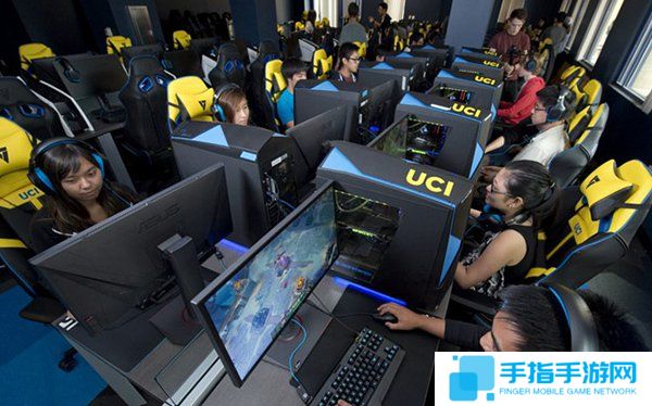 美国大学开设《守望先锋》奖学金 玩游戏减免学费_全球新游