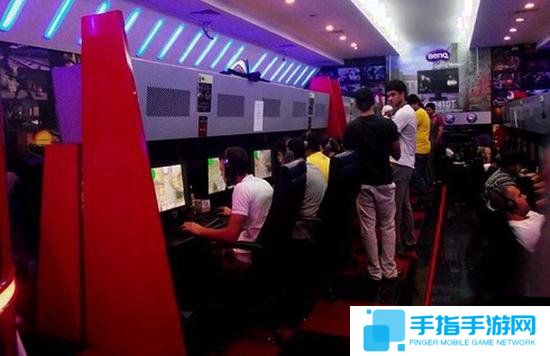 一小时19元人民币 迪拜土豪网吧揭秘