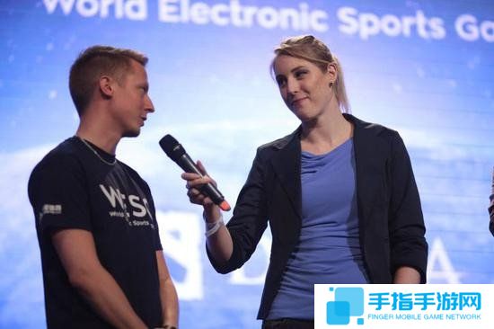 DOTA2美女主持身患癌症 可能将告别解说舞台