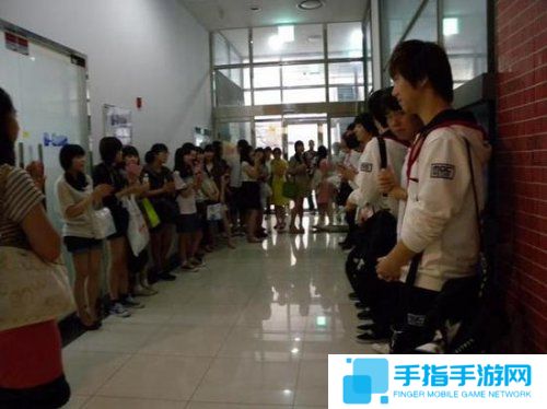韩国电竞粉丝超过六成是女性 还会为喜欢的选手应援