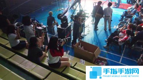 韩国电竞粉丝超过六成是女性 还会为喜欢的选手应援
