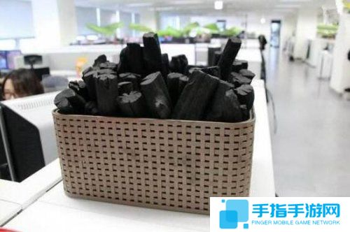 满眼望去尽是手办《冒险岛2》工作室充满文艺